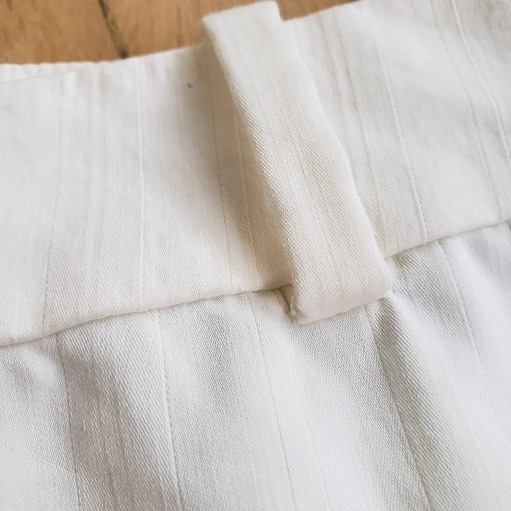 H&M women's Ivory off white business work straight skirt Size 6